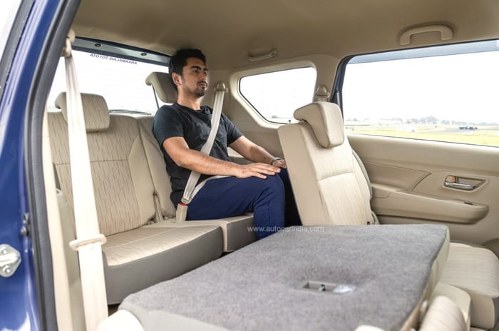 Toyota Rumion third row